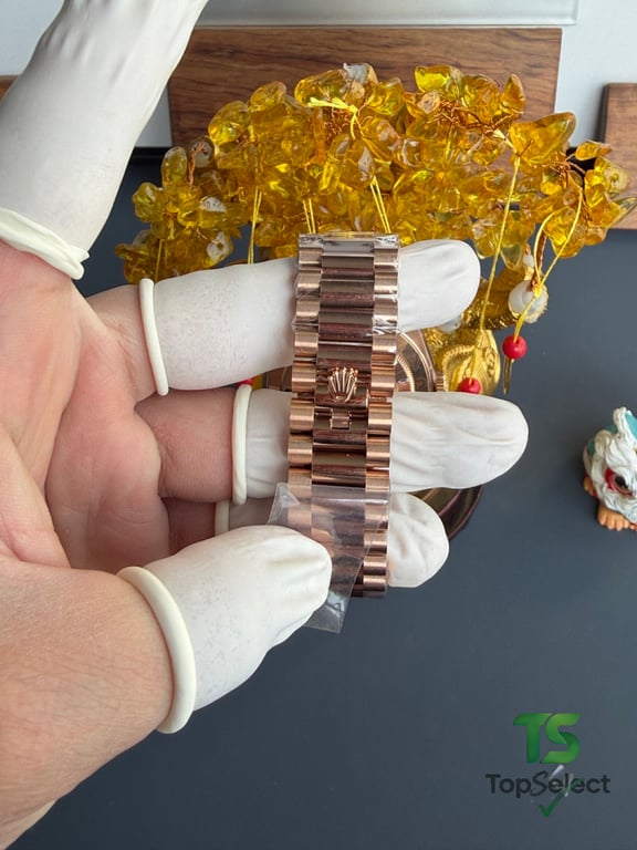 Rolex Day-Date Rose Gold Coffee Dial - 11