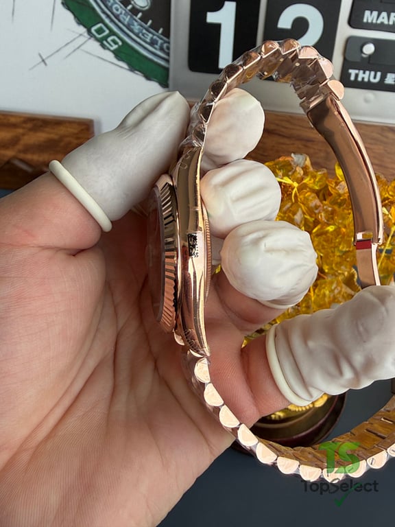 Rolex Day-Date Rose Gold Coffee Dial - 13