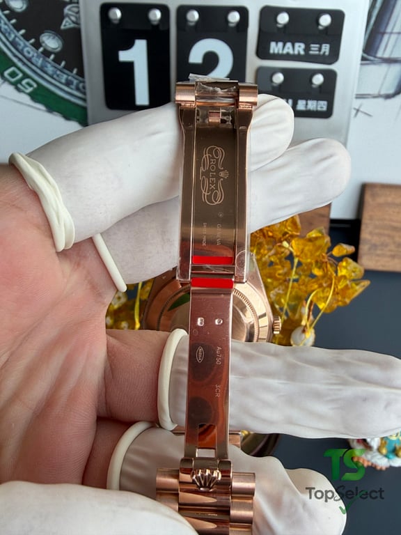 Rolex Day-Date Rose Gold Coffee Dial - 19