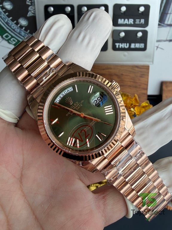 Rolex Day-Date Rose Gold Olive Green - 2