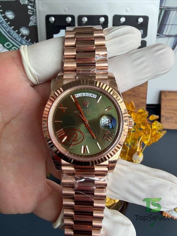 Rolex Day-Date Rose Gold Olive Green - 3