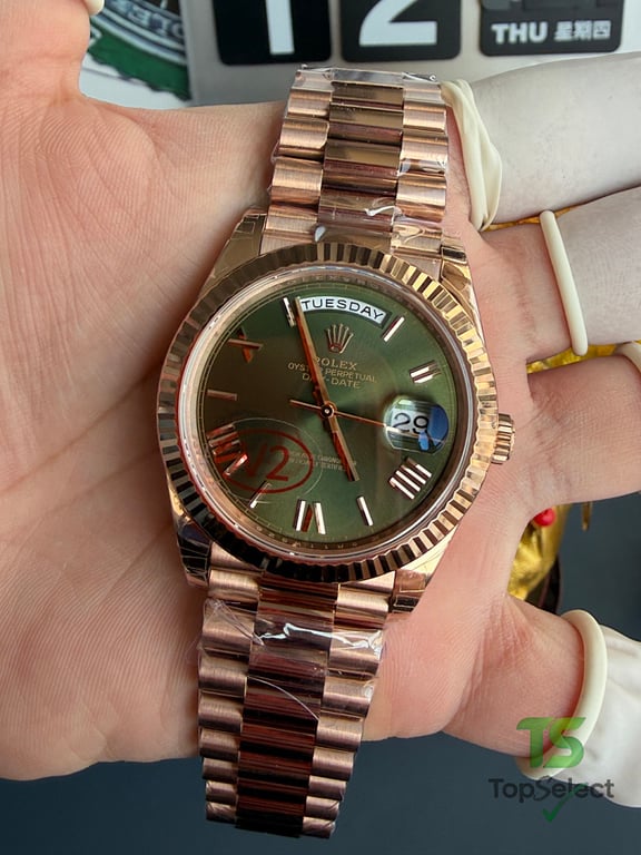 Rolex Day-Date Rose Gold Olive Green - 8