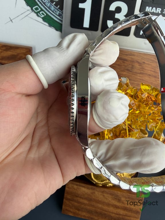 Rolex GMT-Master II Pepsi Jubilee - 17