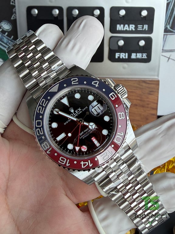 Rolex GMT-Master II Pepsi Jubilee - 19