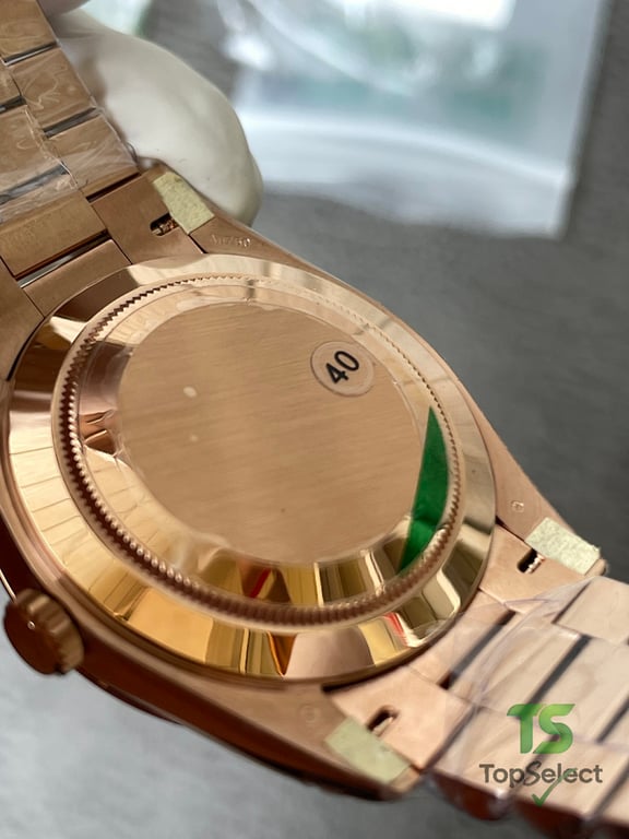 Rolex Day-Date Rose Gold Chocolate Dial - 12