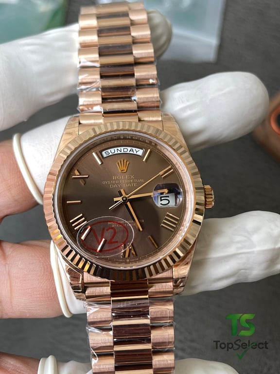 Rolex Day-Date Rose Gold Chocolate Dial - 15
