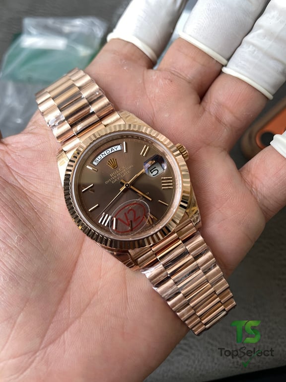Rolex Day-Date Rose Gold Chocolate Dial - 17