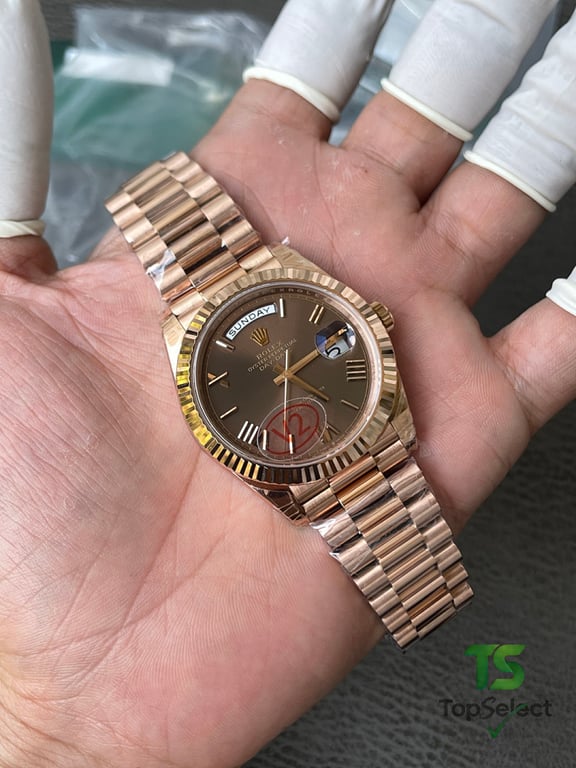 Rolex Day-Date Rose Gold Chocolate Dial - 21