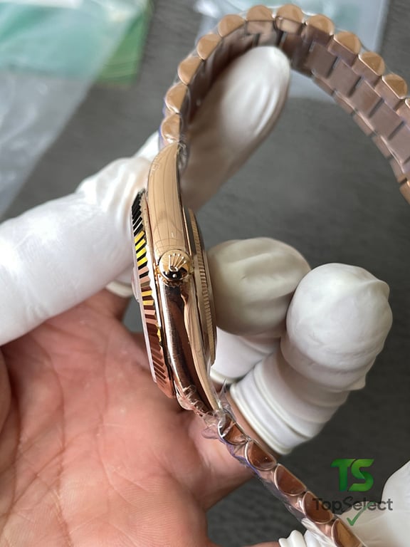 Rolex Day-Date Rose Gold Chocolate Dial - 24