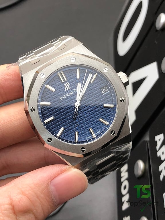 Audemars Piguet Royal Oak 15500 Blue Dial - 5