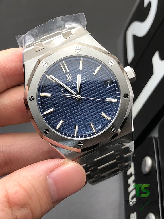 Audemars Piguet Royal Oak 15500 Blue Dial - 6