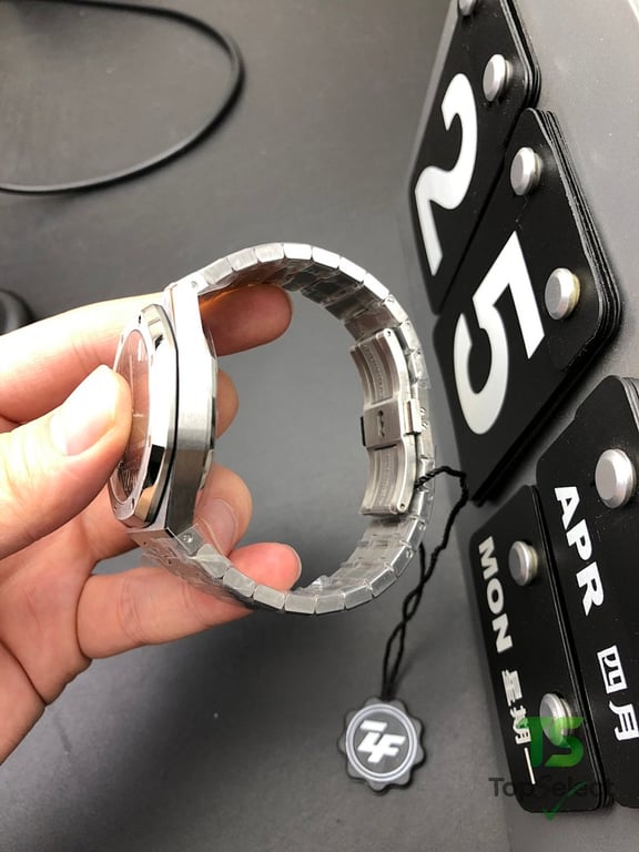 Audemars Piguet Royal Oak 15500 Grey Dial - 6