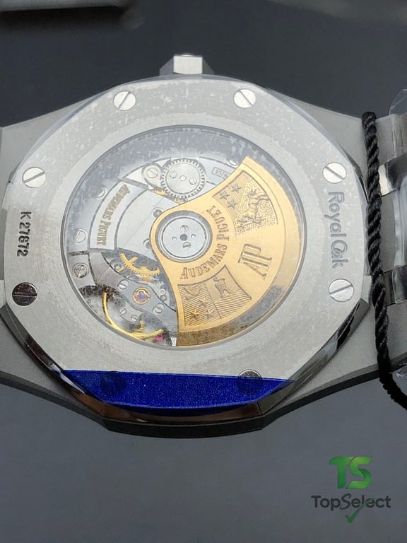 Audemars Piguet Royal Oak 15400 Black Dial - 4