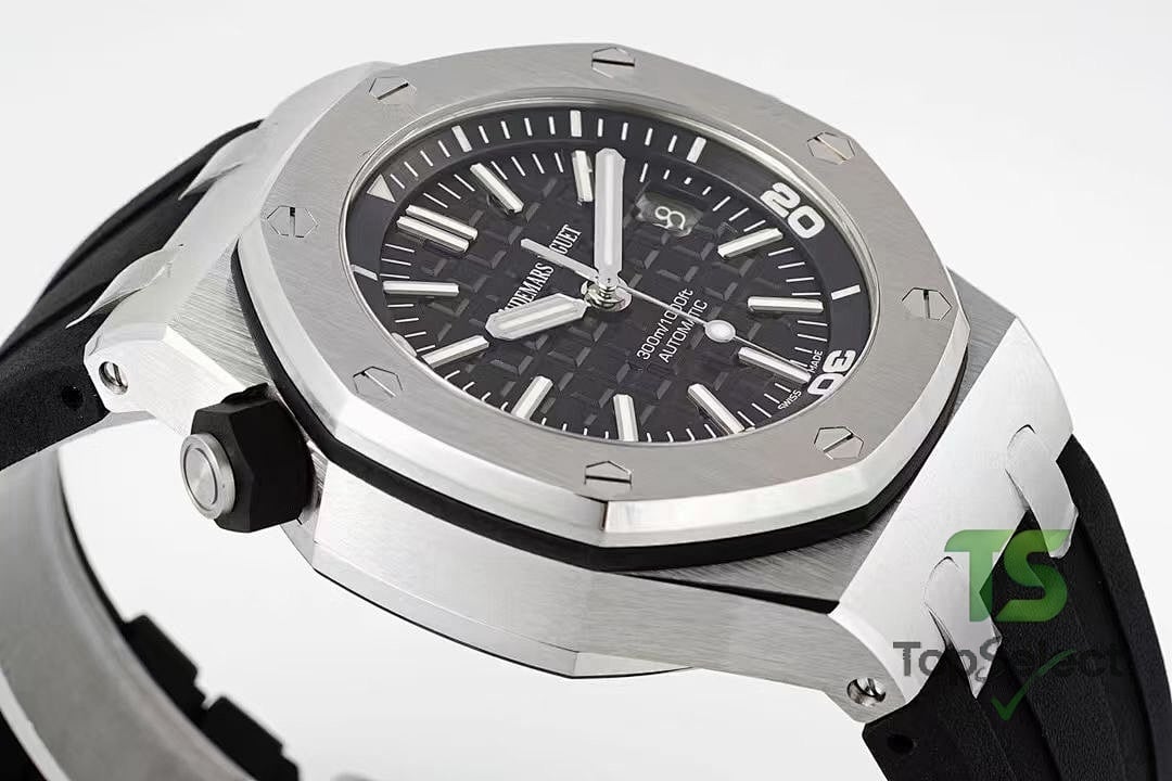 Audemars Piguet Royal Oak Offshore Diver 15703 - 6