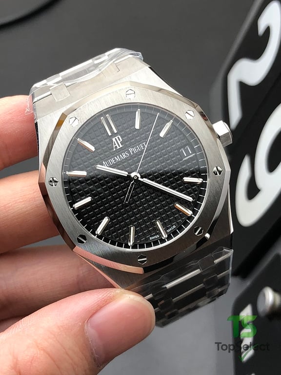 Audemars Piguet Royal Oak 15500 Black Dial - 5
