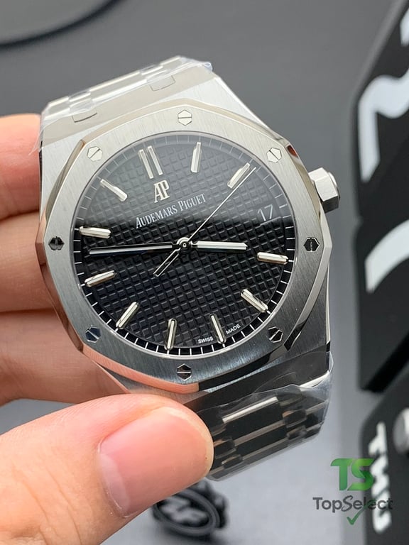 Audemars Piguet Royal Oak 15500 Black Dial - 6