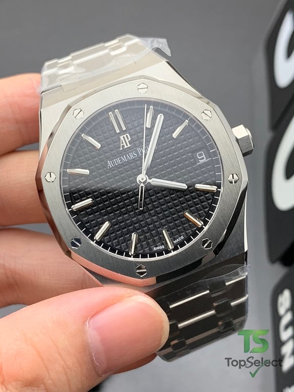 Audemars Piguet Royal Oak 15500 Black Dial - 5