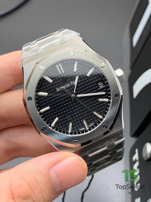 Audemars Piguet Royal Oak 15500 Black Dial - 6
