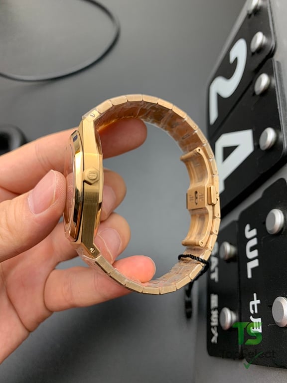 Audemars Piguet Royal Oak 15202 Rose Gold Blue Dial - 2