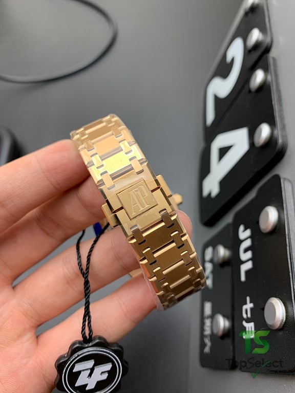 Audemars Piguet Royal Oak 15202 Rose Gold Blue Dial - 6