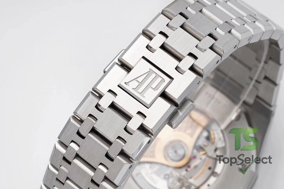 Audemars Piguet Royal Oak 15400 Black Dial - 9