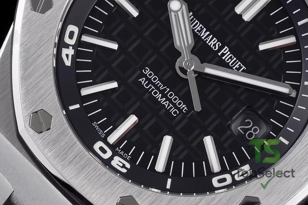 Audemars Piguet Royal Oak Offshore Diver 15710ST - 3