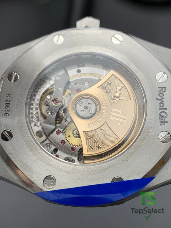 Audemars Piguet Royal Oak 15400 White Dial - 6