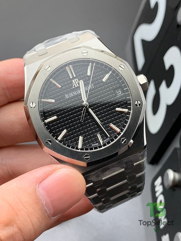 Audemars Piguet Royal Oak 15500 Black Dial - 2
