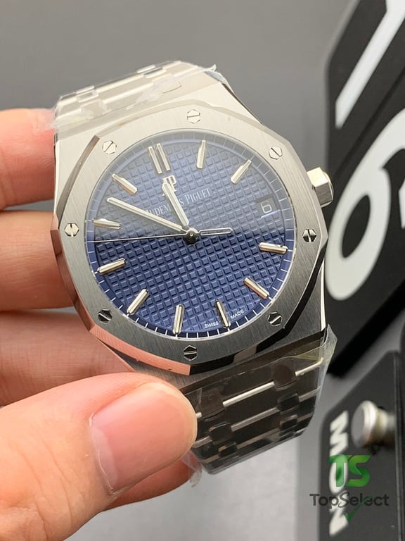Audemars Piguet Royal Oak 15500 Blue Dial - 3