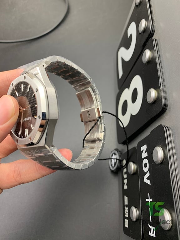 Audemars Piguet Royal Oak 15500 Black Dial - 2