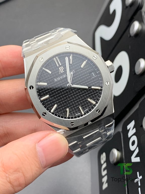Audemars Piguet Royal Oak 15500 Black Dial - 6