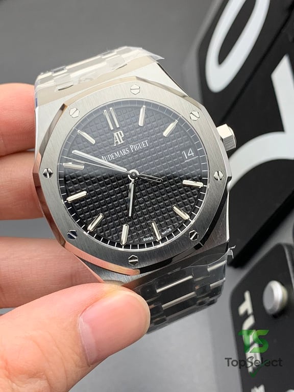 Audemars Piguet Royal Oak 15500 Black Dial - 6