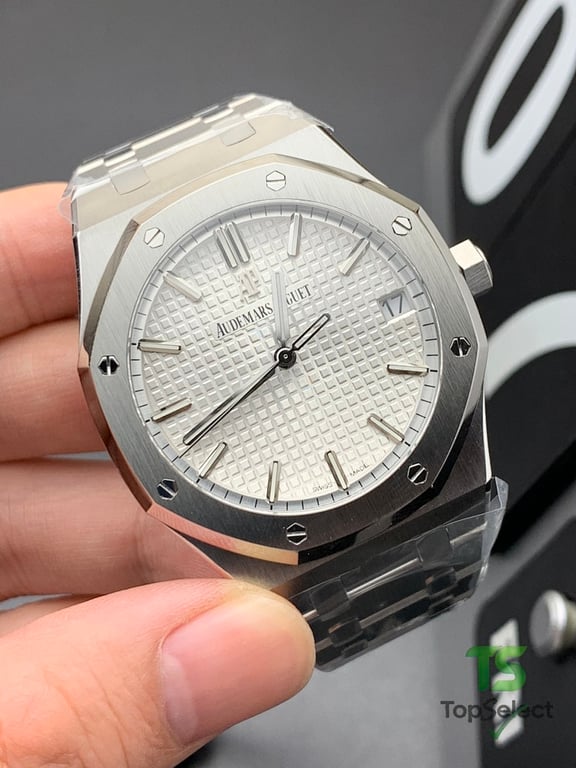 Audemars Piguet Royal Oak 15500 Silver Dial - 3
