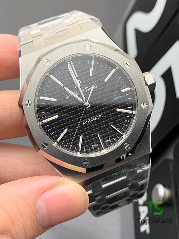 Audemars Piguet Royal Oak 15400 Black Dial - 2