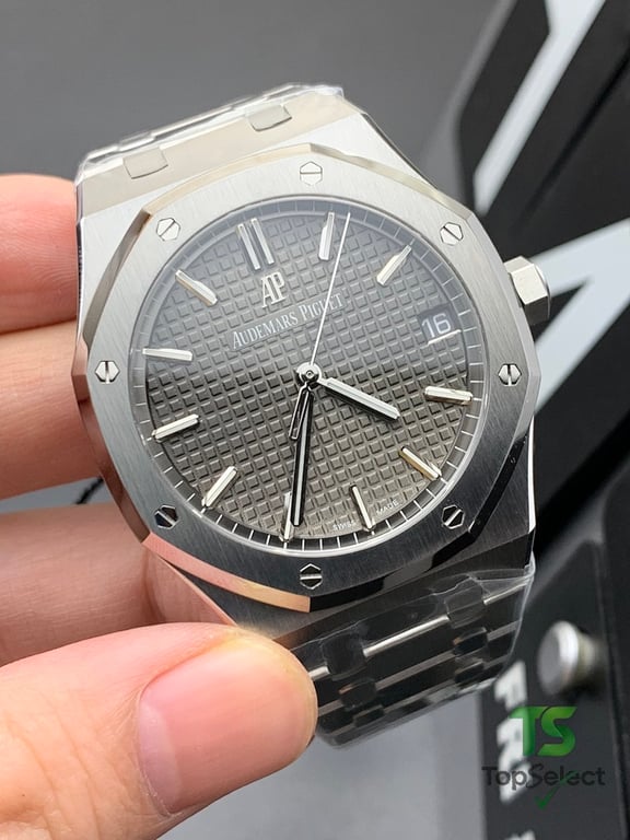 Audemars Piguet Royal Oak 15500 Gray Dial - 3