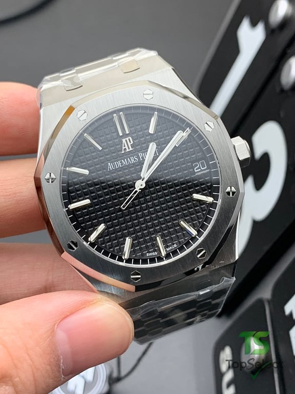 Audemars Piguet Royal Oak 15500 Black Dial - 3
