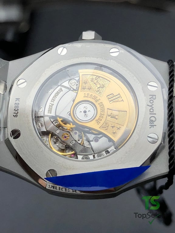 Audemars Piguet Royal Oak 15400 Black Dial - 5