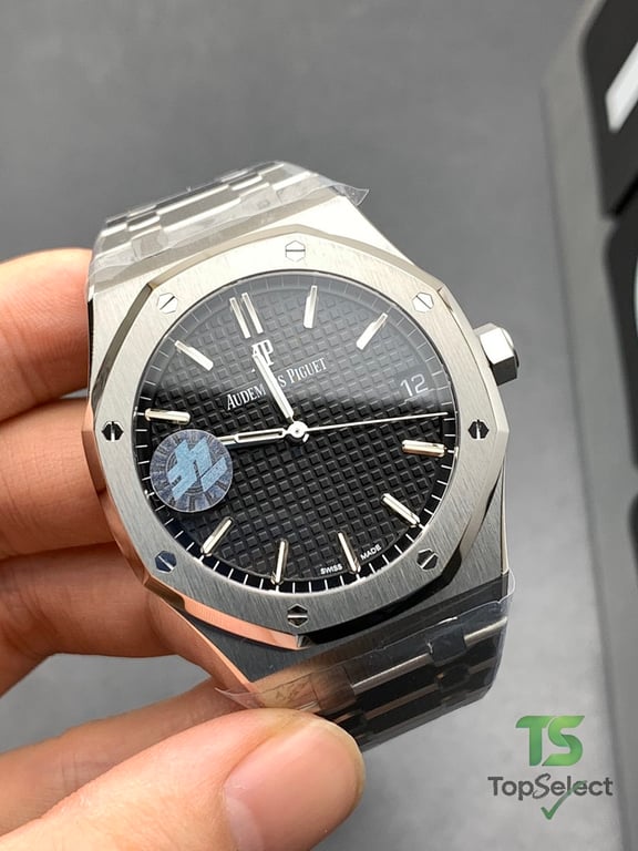 Audemars Piguet Royal Oak 15500 Black Dial - 2