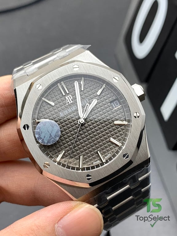 Audemars Piguet Royal Oak 15500 Gray Dial - 3