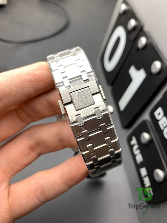 Audemars Piguet Royal Oak 15500 Gray Dial - 4