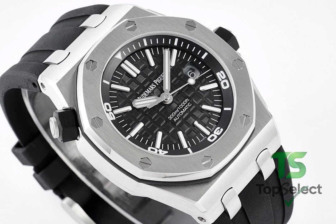 Audemars Piguet Royal Oak Offshore Diver 15703 - 2