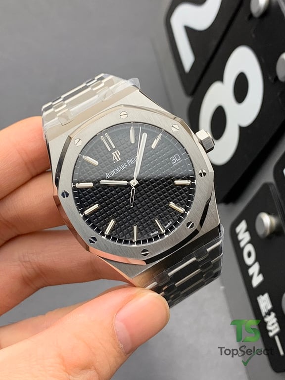 Audemars Piguet Royal Oak 15500 Black Dial - 6