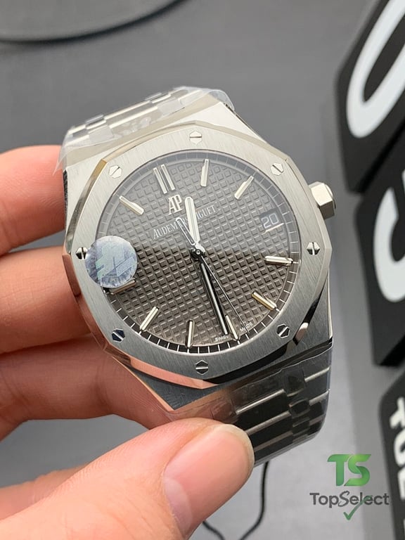 Audemars Piguet Royal Oak 15500 Grey Dial - 3