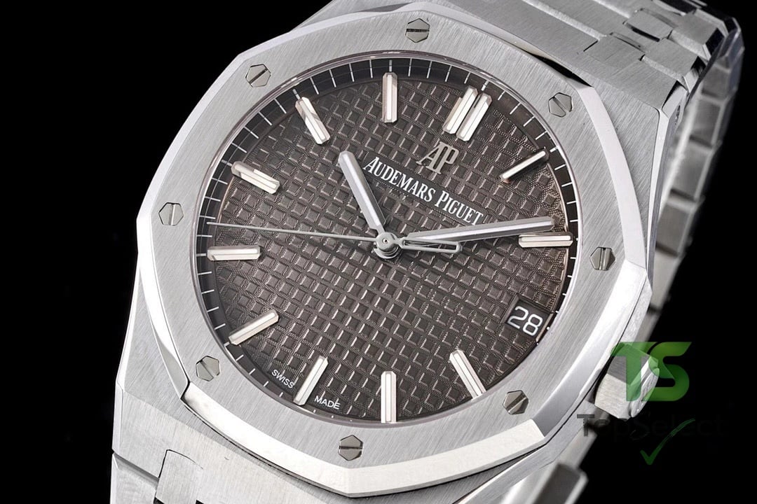 Audemars Piguet Royal Oak 15500 Grey Dial - 2