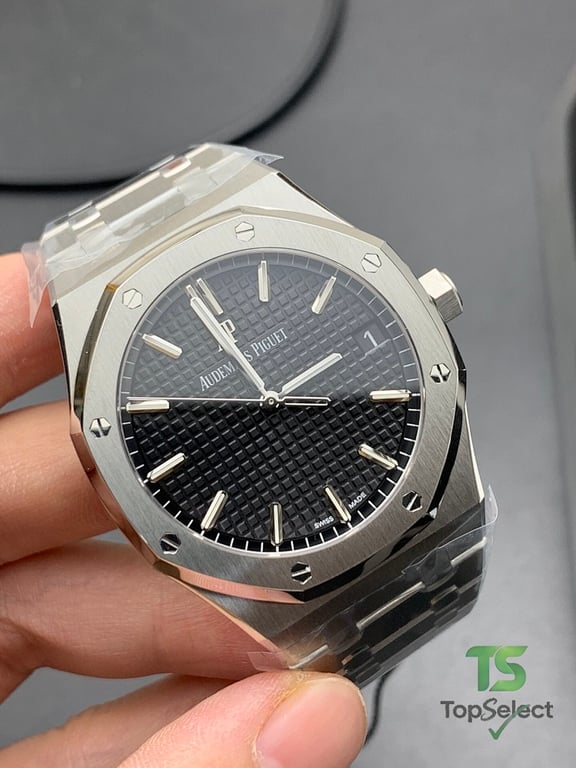 Audemars Piguet Royal Oak 15500 Black Dial - 3