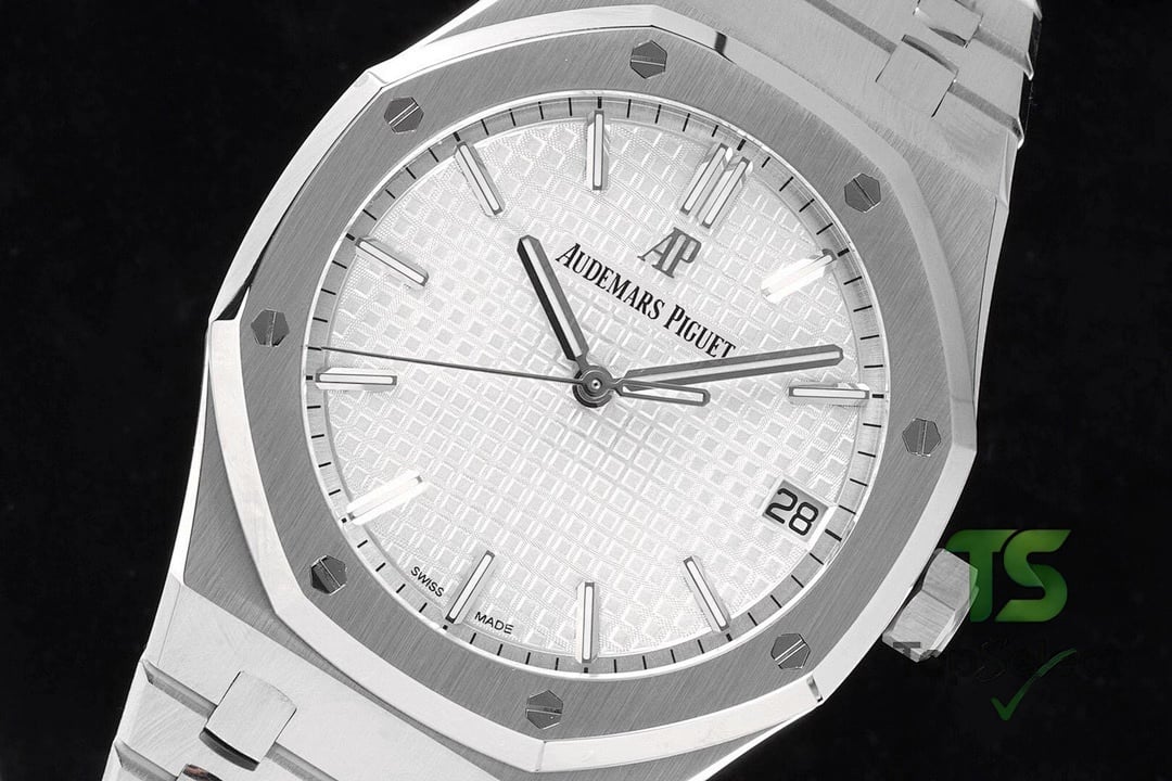Audemars Piguet Royal Oak 15500 Silver Dial - 7