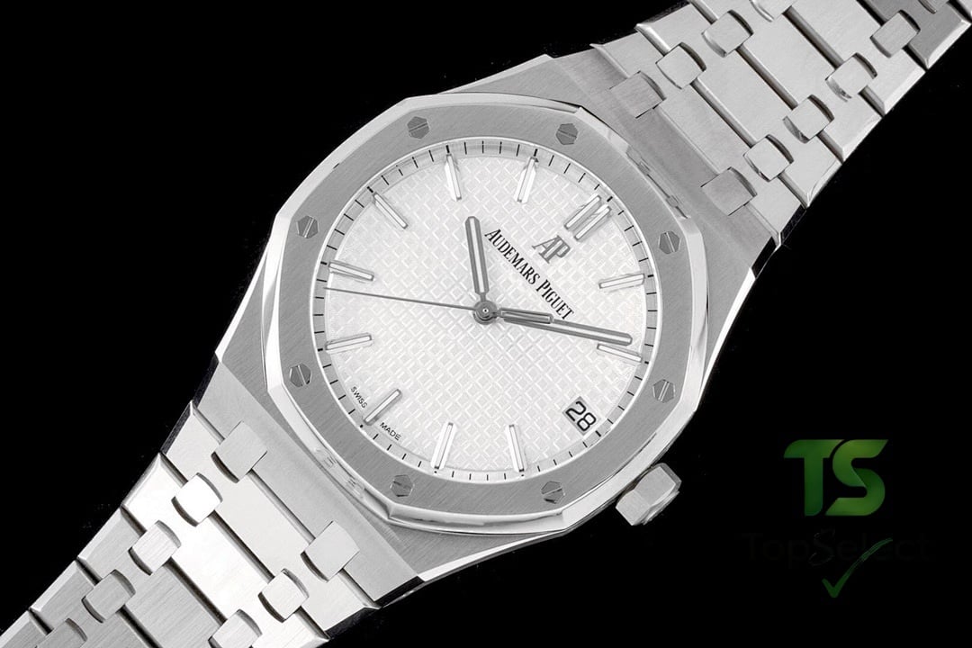 Audemars Piguet Royal Oak 15500 Silver Dial - 9