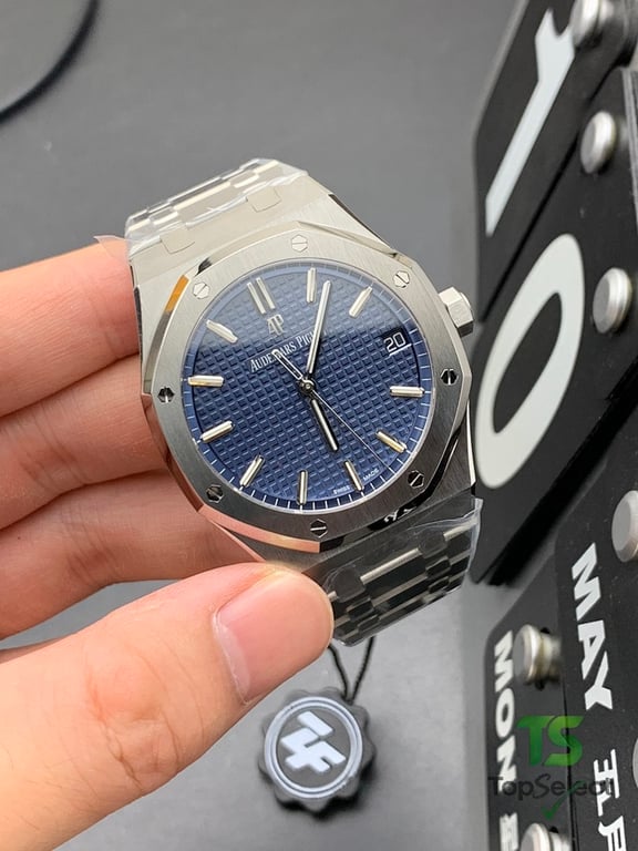 Audemars Piguet Royal Oak 15500 Blue Dial - 6