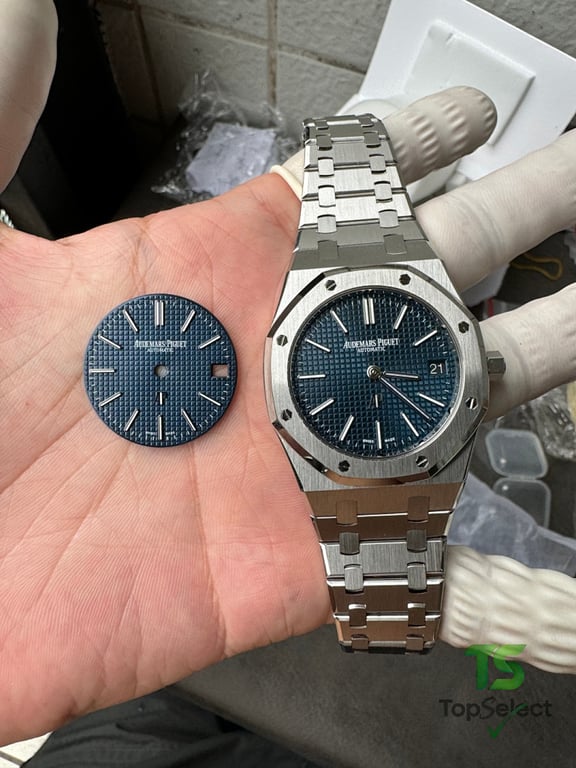 Audemars Piguet Royal Oak 15202 Blue Dial - 19