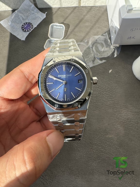 Audemars Piguet Royal Oak 15202 Blue Dial - 8